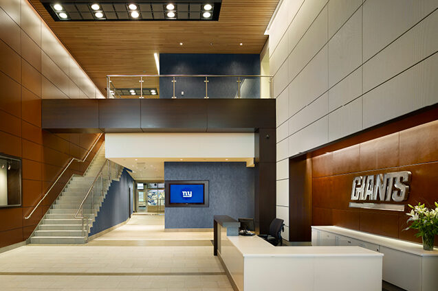 640px-natoli-nj-contractor-ny-giants-training-12